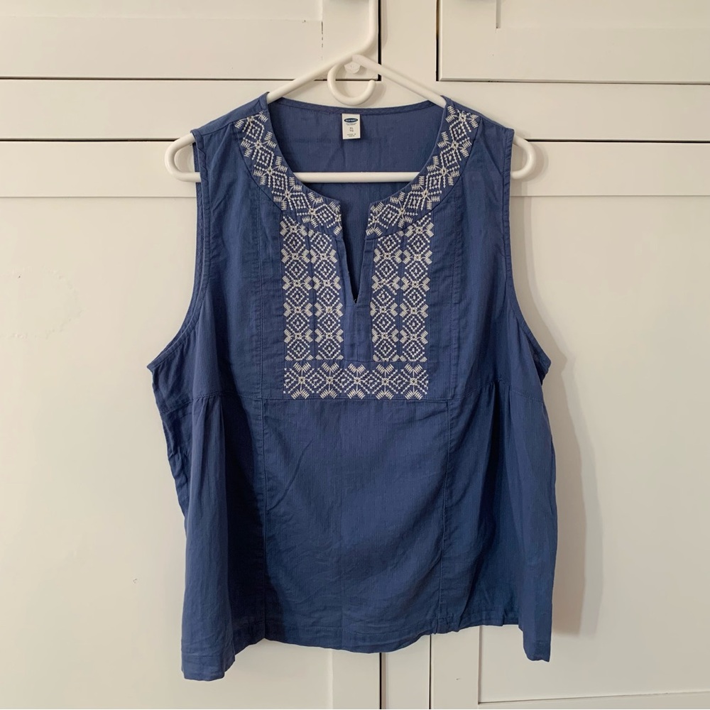 Old Navy Blue White Embroidered Smooth Sailing Sleeveless Top Size XL